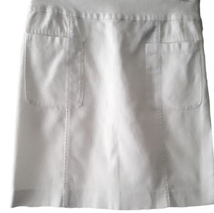 Tory Burch mini skirt size 4 with to patch pocket with detail stitching